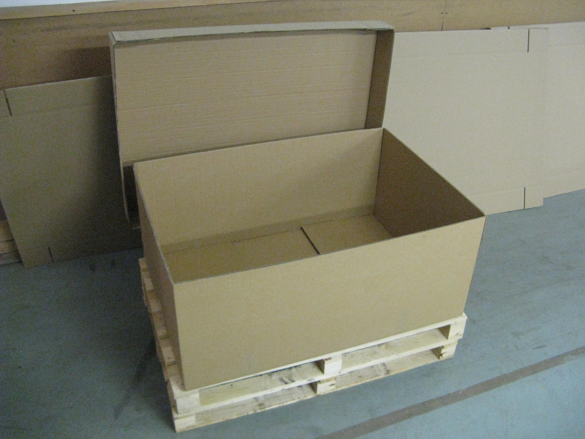 TP 16206 box s víkem